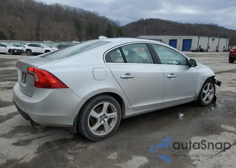 2012 Volvo S60 T5 z USA, uszkodzony, nr VIN YV1622FS4C2042666